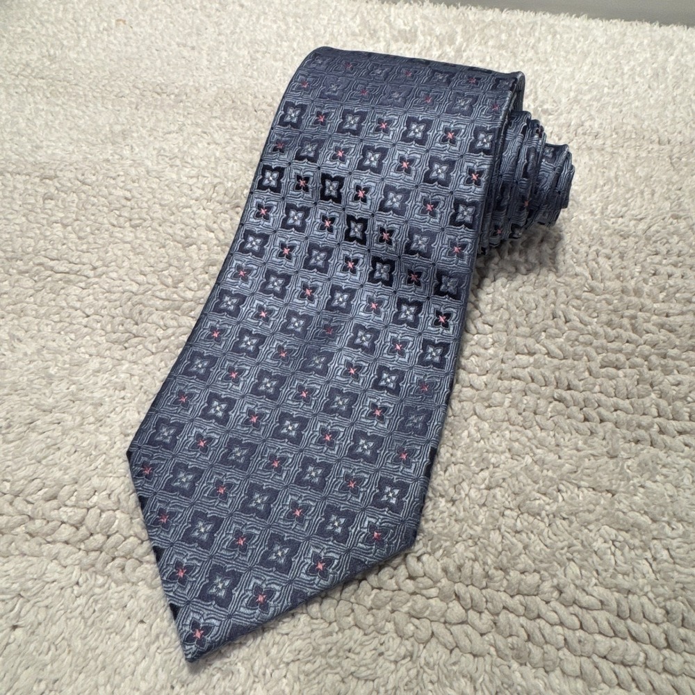 Jones New York Tie Blue Medallion Jacquard Monogram 100% Silk Foulard Old‎ Money